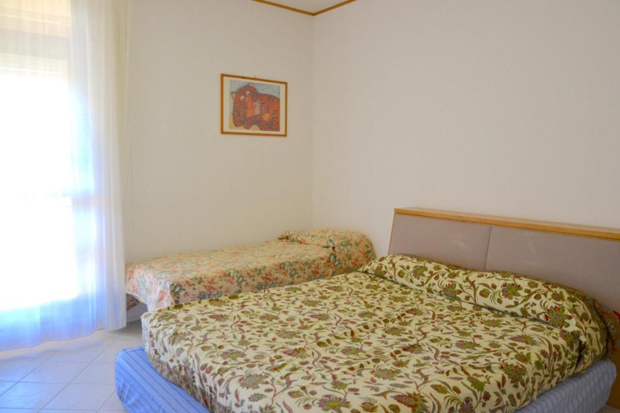 Apartments Via Dei Platani Марина-ді-Біббона Екстер'єр фото